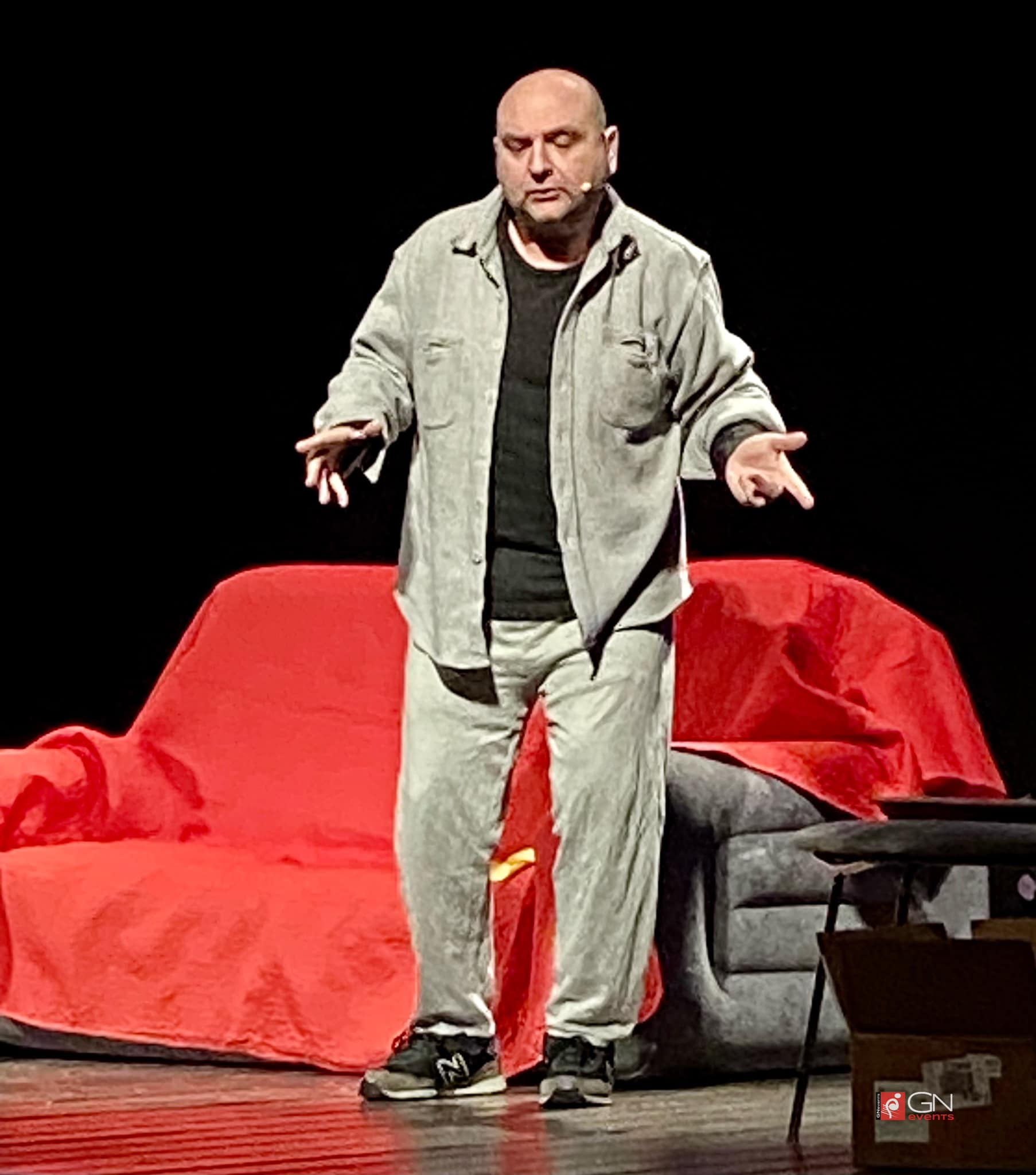 Un divano per amico al Teatro Agricantus